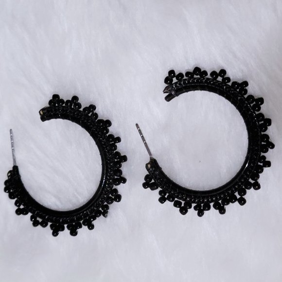 Black hoop "lace" pierced earrings with small beads - Picture 1 of 2